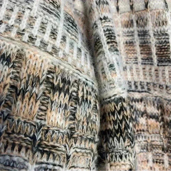 C oversized long soft fuzzy cozy oversized neutral cardigan size Medium - Picture 7 of 8